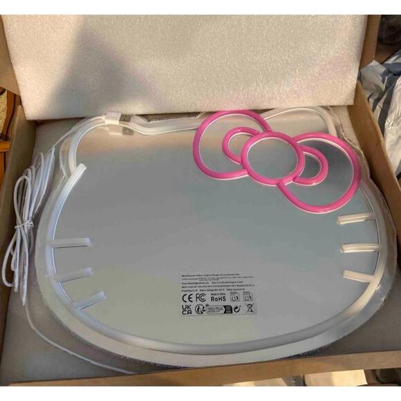 Hello kitty mirror